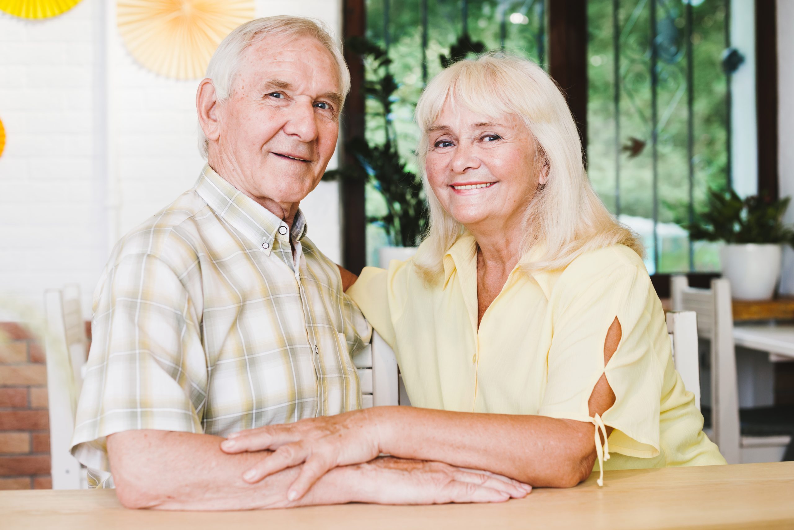 Old couple interested in estate planning in Estero, Florida